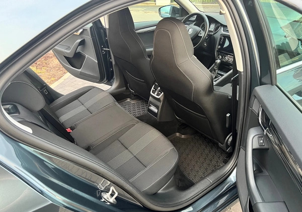 Skoda Octavia cena 58000 przebieg: 177825, rok produkcji 2017 z Wąsosz małe 191